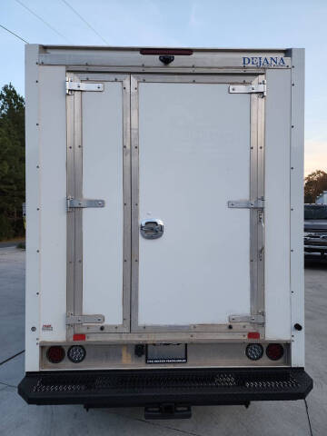 2023 Chevrolet Express 3500