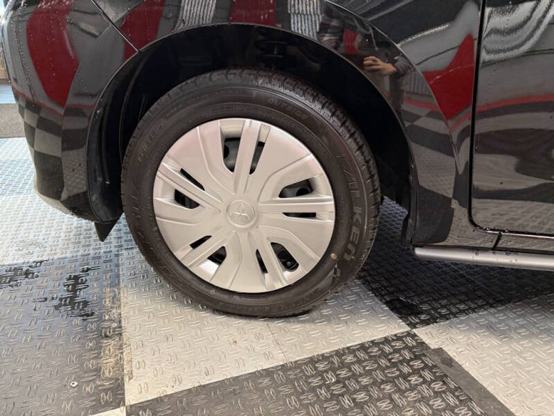 2024 Mitsubishi Mirage ES