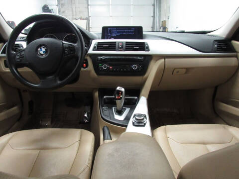 2012 BMW 3 Series 328i