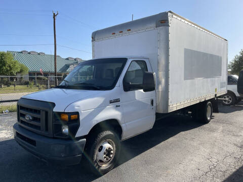 2017 Ford E-Series for sale at Jesco Auto Sales in San Antonio TX