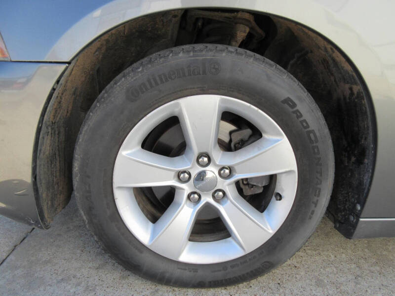 2012 Dodge Charger SE