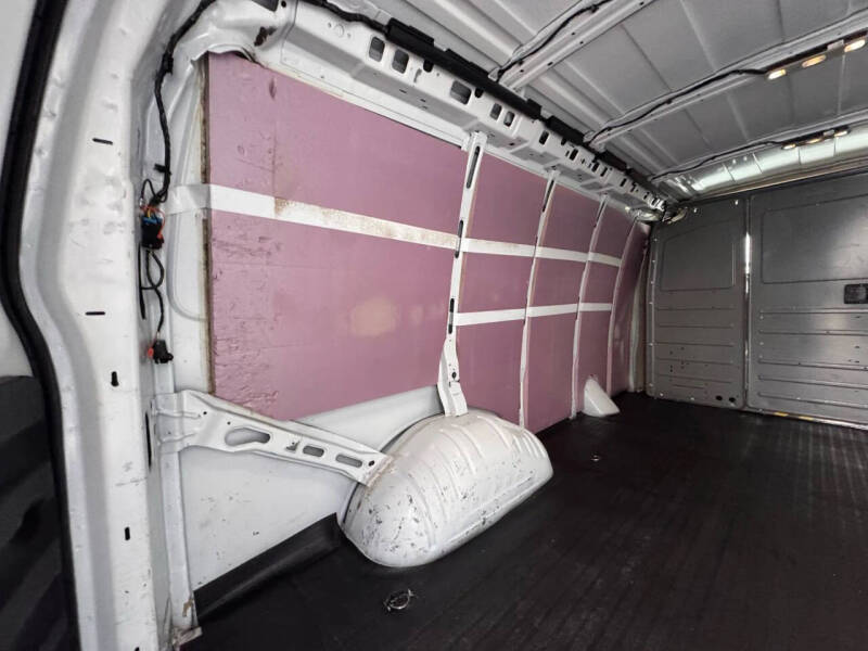 2019 Chevrolet Express 2500