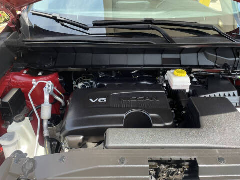 2022 Nissan Pathfinder SV