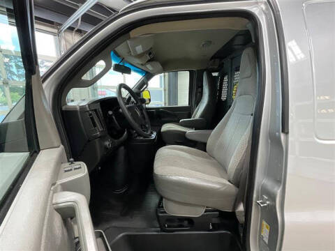 2024 Chevrolet Express 2500
