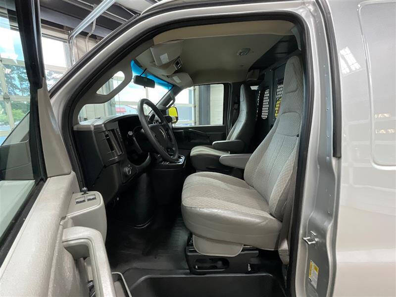 2024 Chevrolet Express 2500