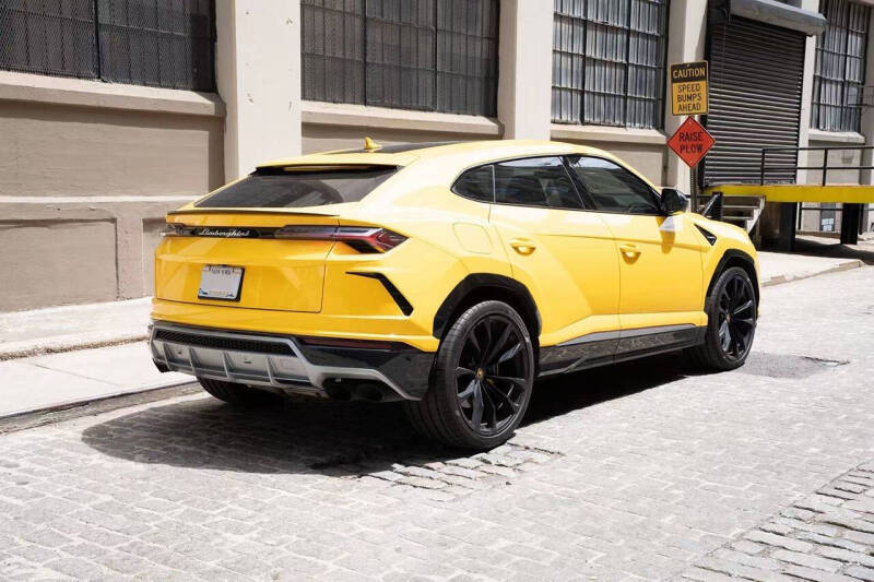2019 Lamborghini Urus