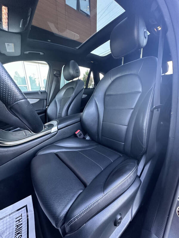 2019 Mercedes-Benz GLC GLC 300