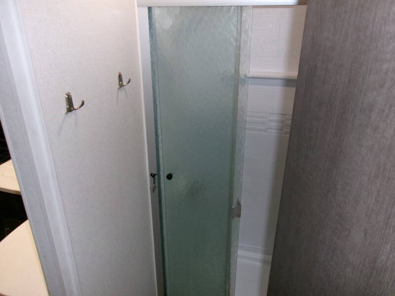 2019 Forest River Shockwave 25rqmx