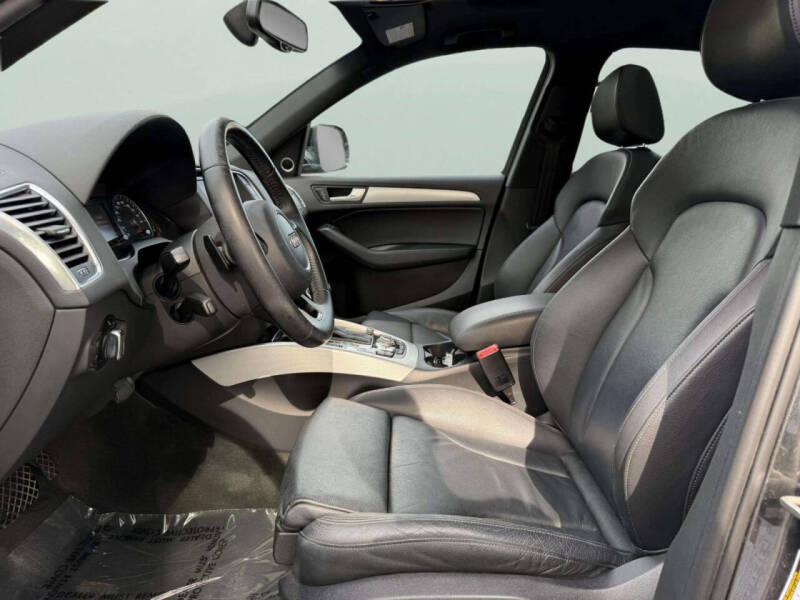 2017 Audi Q5 2.0T quattro Premium Plus