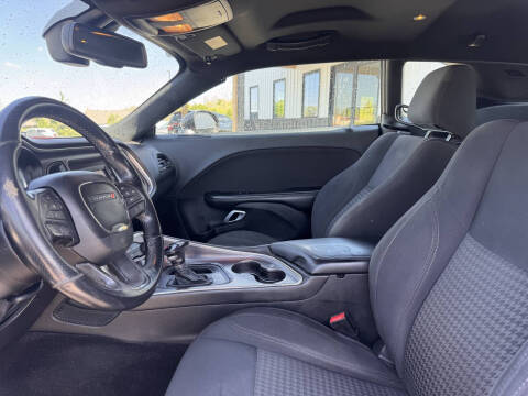 2016 Dodge Challenger SXT