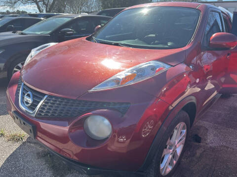 2011 Nissan JUKE for sale at Memo's Auto Sales in Houston TX