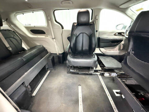 2018 Chrysler Pacifica Touring L