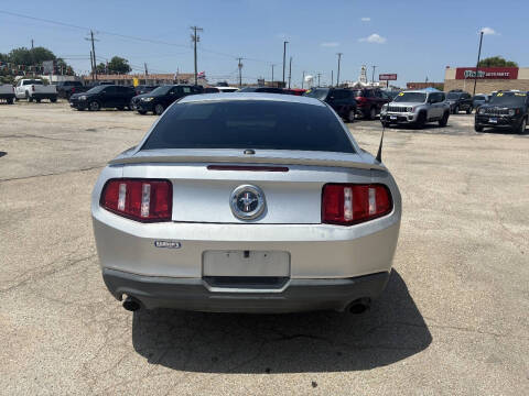 2011 Ford Mustang V6