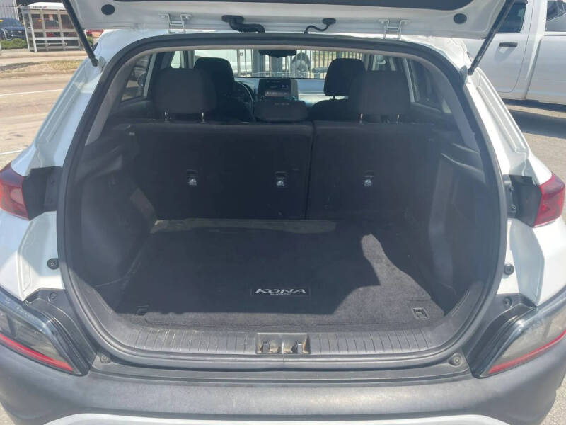 2022 Hyundai Kona SEL
