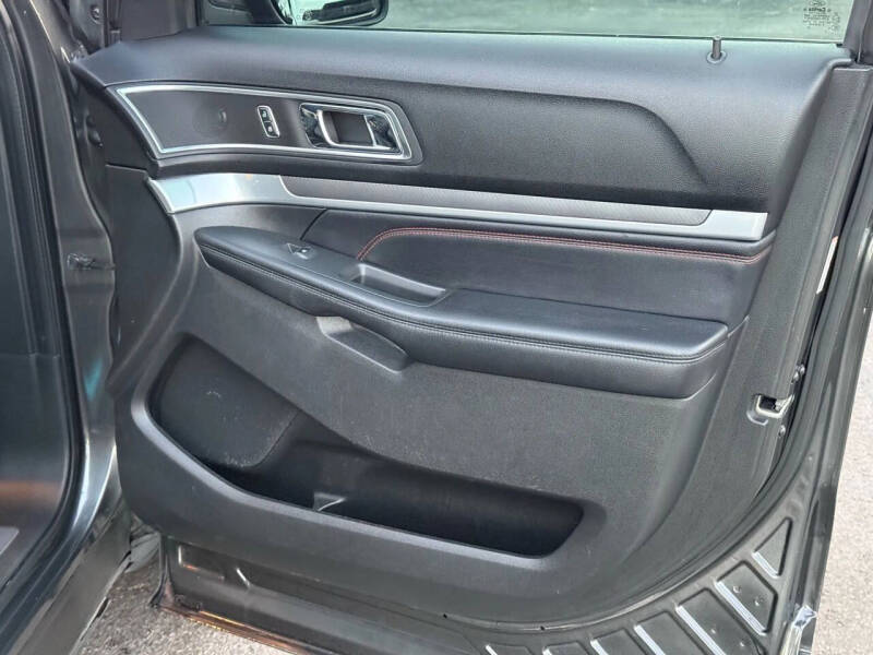 2016 Ford Explorer Sport