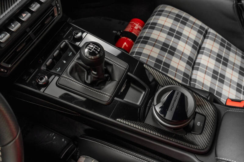 2024 Porsche 911 S/T