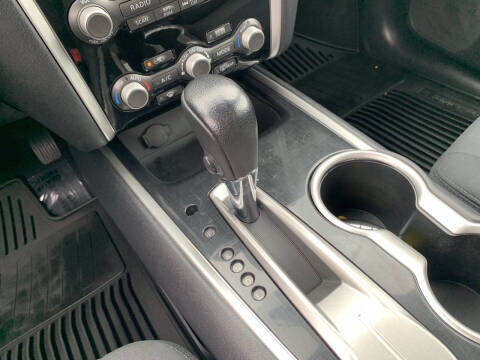 2017 Nissan Pathfinder SV