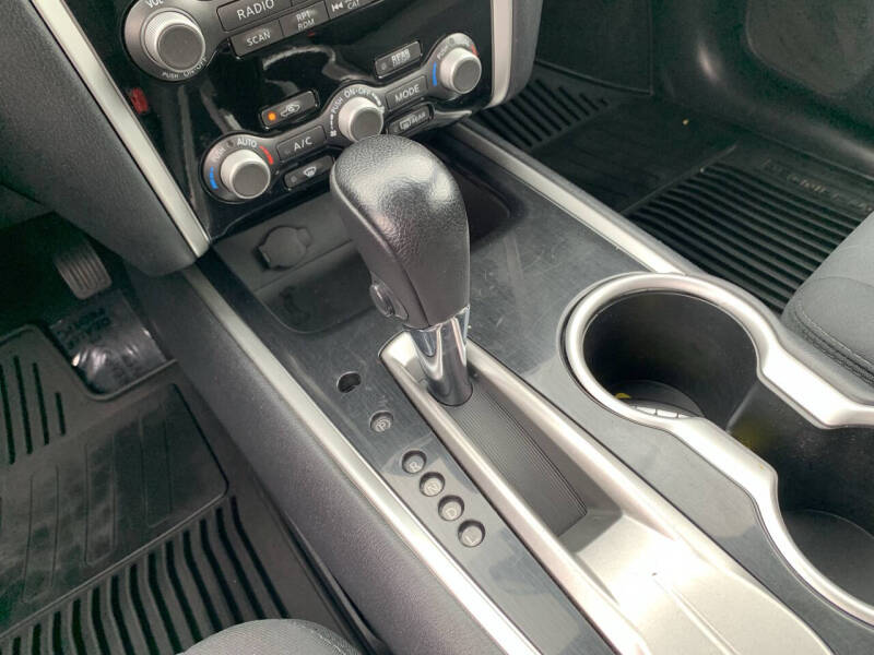 2017 Nissan Pathfinder SV