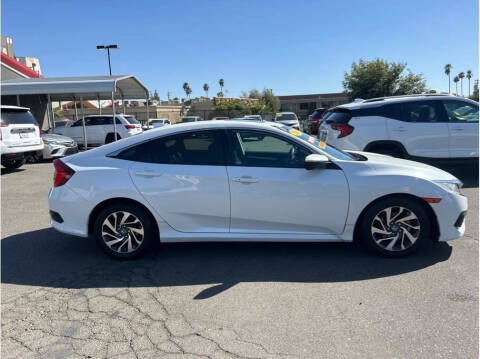 2018 Honda Civic for sale at Carros Usados Fresno in Clovis CA