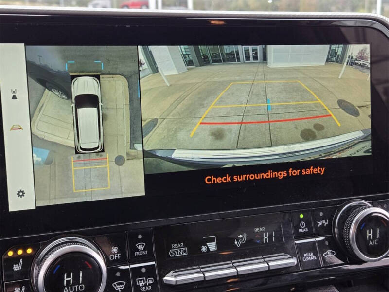 2023 Toyota Highlander Hybrid Platinum