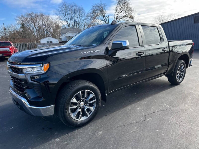 2025 Chevrolet Silverado 1500 LT's photo