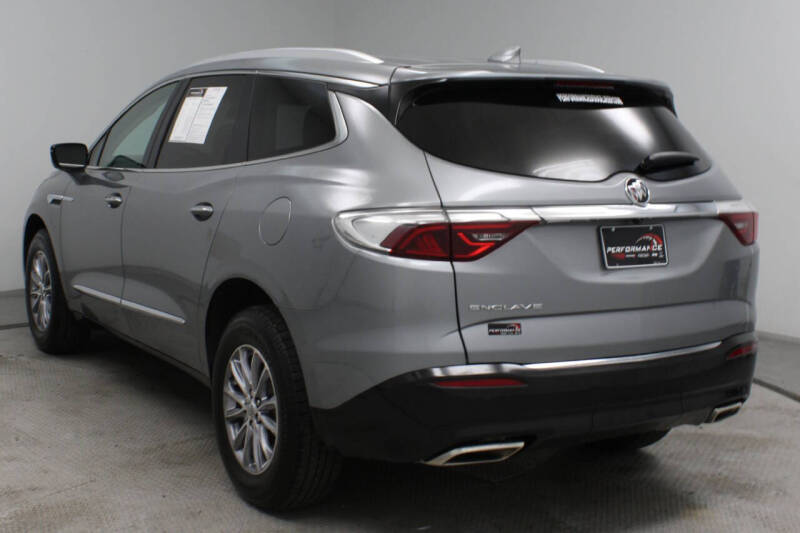 2023 Buick Enclave Essence