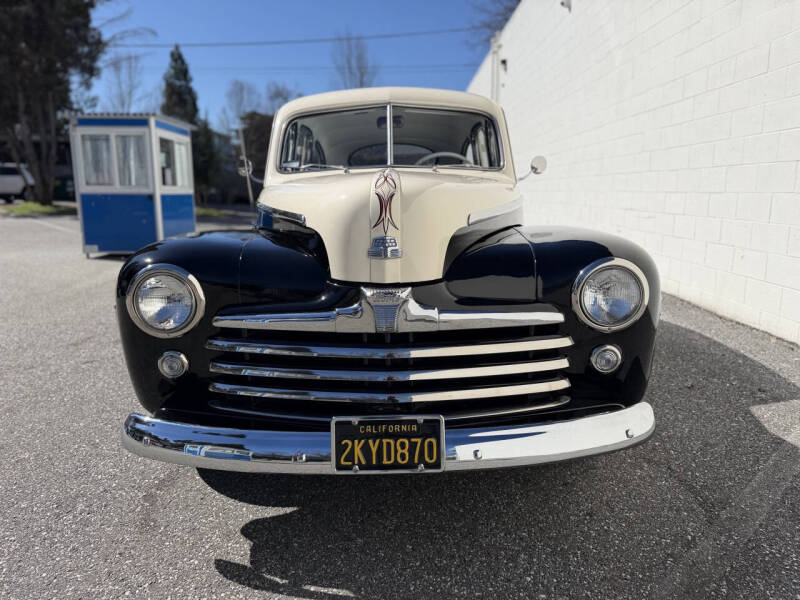 1948 Ford Super Deluxe