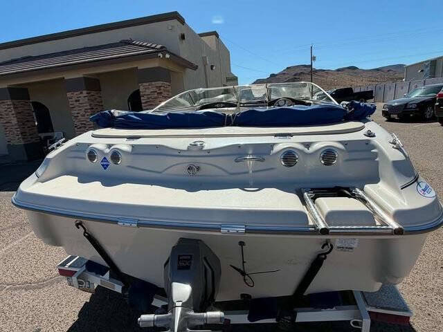 2001 Larson Boats 212 SEI