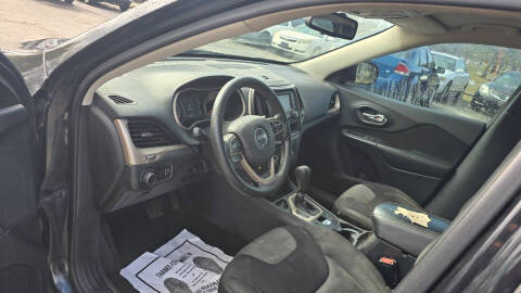 2015 Jeep Cherokee Sport