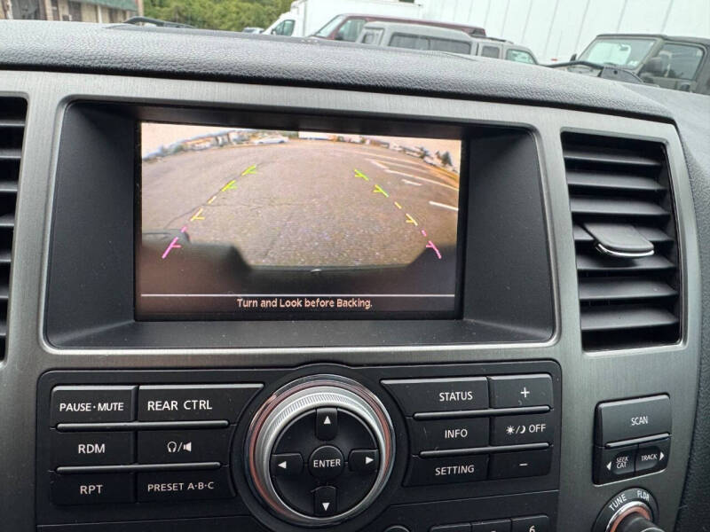 2010 Nissan Armada SE