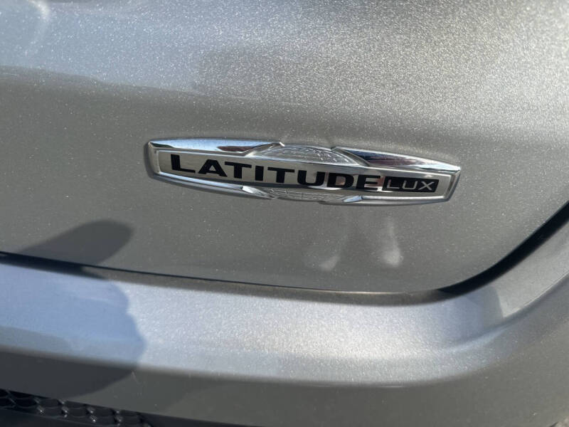 2022 Jeep Compass Latitude Lux