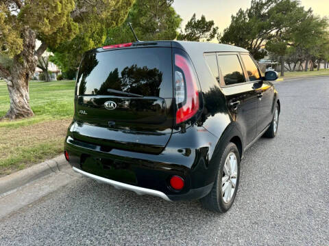 2017 Kia Soul +