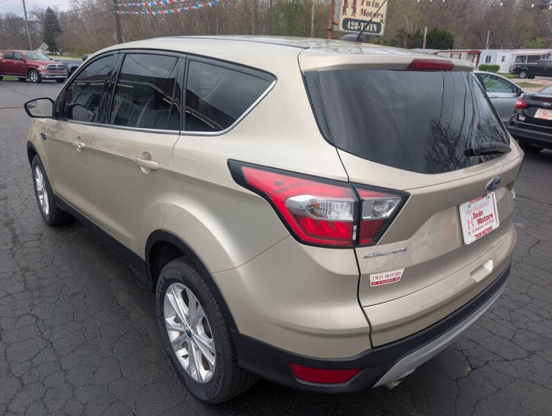 2017 Ford Escape SE