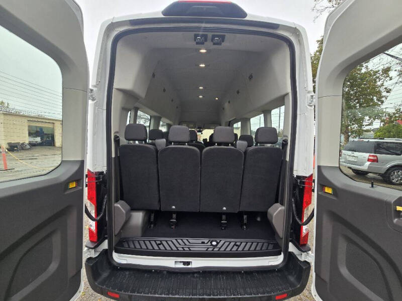2022 Ford Transit 350 XLT