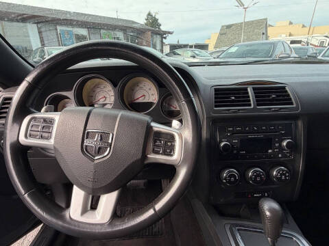 2014 Dodge Challenger SXT