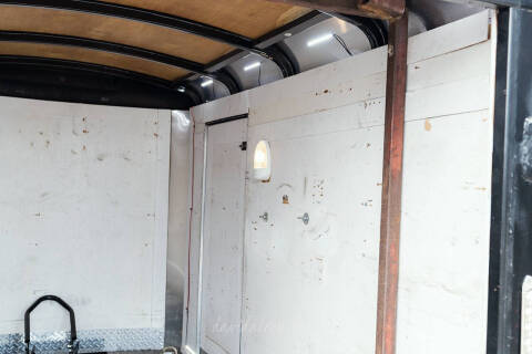 2017 Interstate 1AXLE