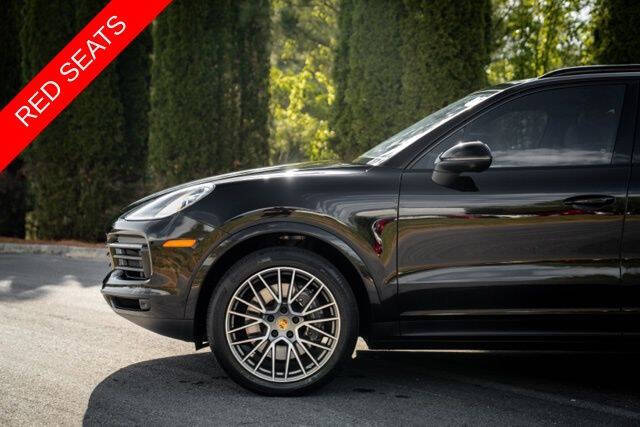 2023 Porsche Cayenne Platinum Edition