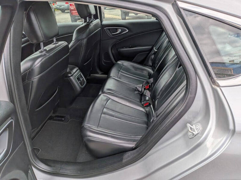 2015 Chrysler 200 C