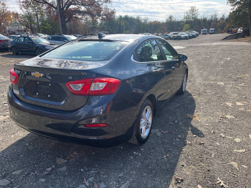 2016 Chevrolet Cruze LT photo 6