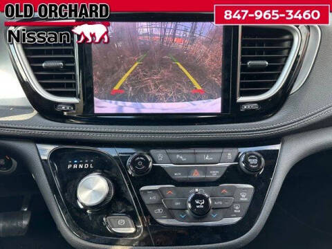 2024 Chrysler Pacifica Touring