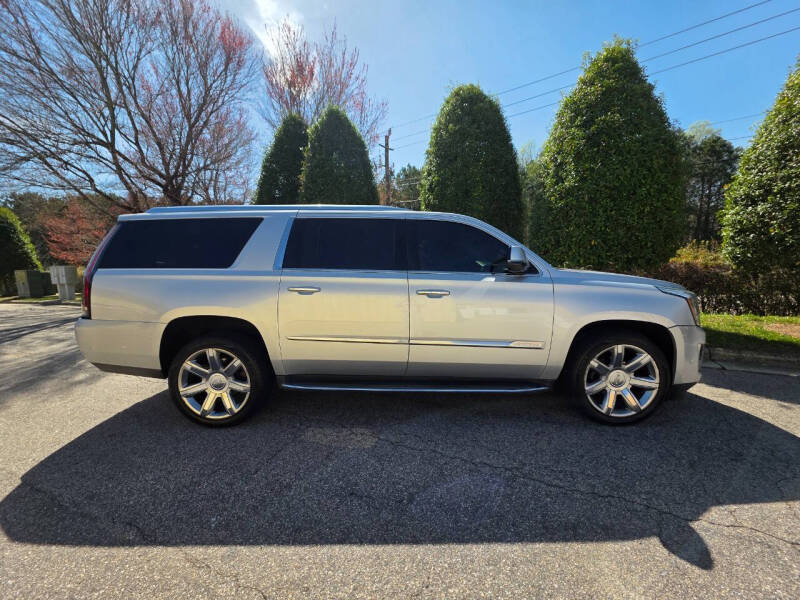 2019 Cadillac Escalade ESV Luxury