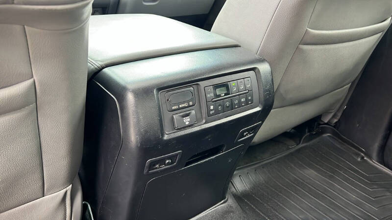 2012 Toyota Sequoia Platinum