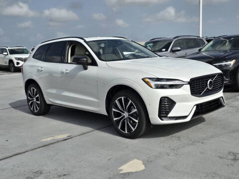 2025 Volvo XC60 B5 Plus Dark Theme