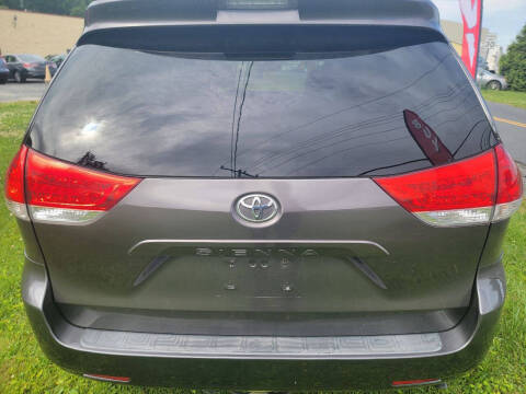 2011 Toyota Sienna