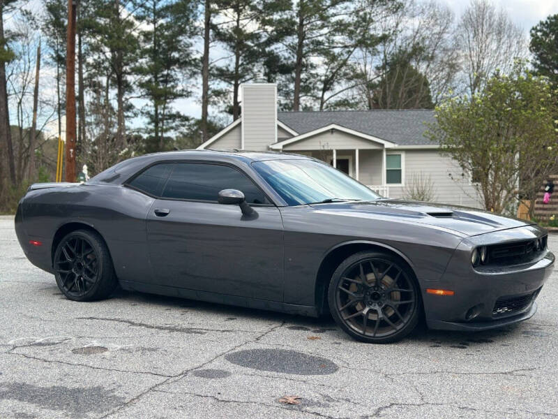 2018 Dodge Challenger SXT Plus