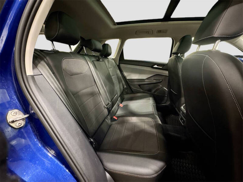 2022 Volkswagen Taos SE 4Motion