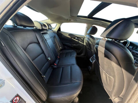 2020 Kia Cadenza Limited