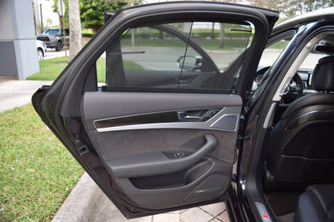 2015 Audi S8 4.0T quattro