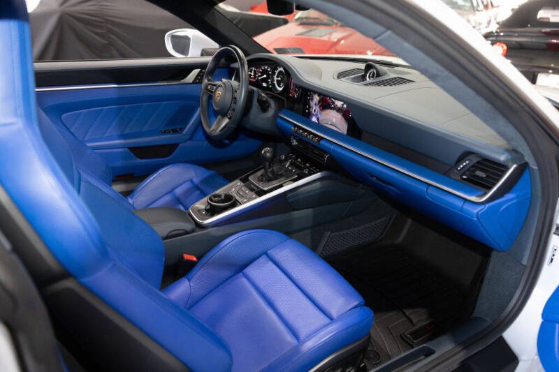 2023 Porsche 911 Carrera GTS