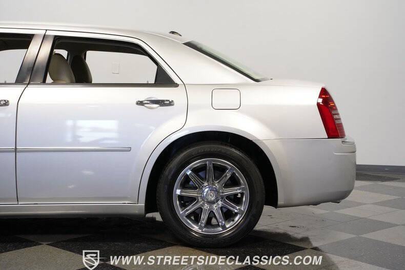 2005 Chrysler 300 C